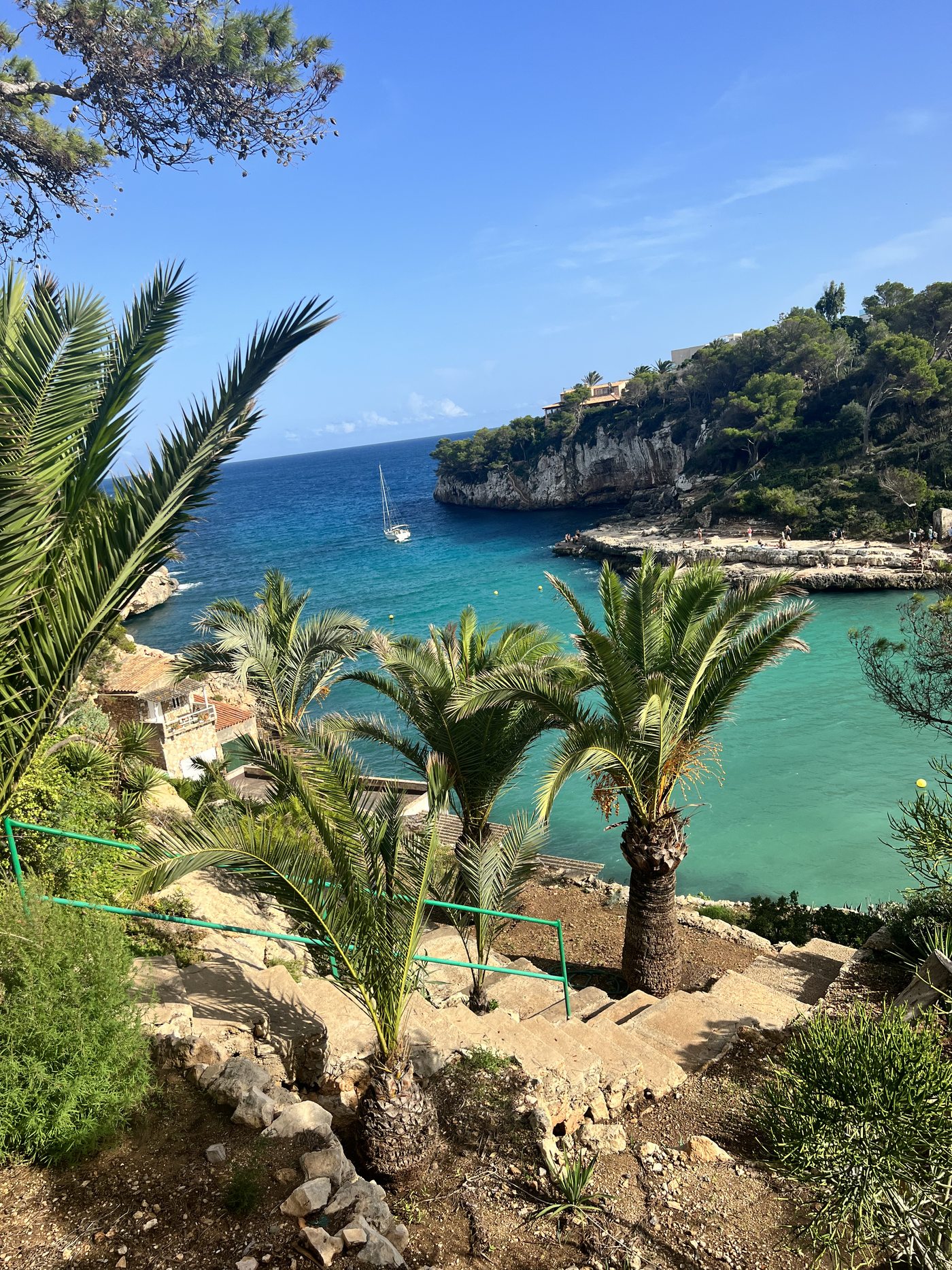 Cala Santanyí – Felsen und Meer